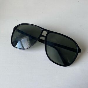 Vintage Inspired Oversized Black Aviator Sunglasses
